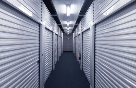 -StorageBook-Detailansicht 1 albdepot-munsingen-angerstrasse--AdobeStock_188037641.jpeg
