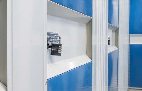 -StorageBook-Detailansicht 5 depot76-lagerraum-selfstorage-bremen-faulenstrasse-19-bremen-faulenstrasse--231116_aheads_Depot76_Schloss.jpg