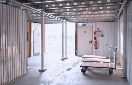 -StorageBook-Detailansicht 6 m_belwagen-lastenwagen-im-lagerraum-heilbronn.jpg