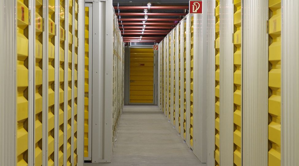 -StorageBook-Detailansicht 1 02_Lagerboxen_Korridor.jpg
