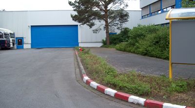 -StorageBook-Detailansicht 3 03-Safe_Box_Selfstorage_Bielefeld_Einfahrt.jpg