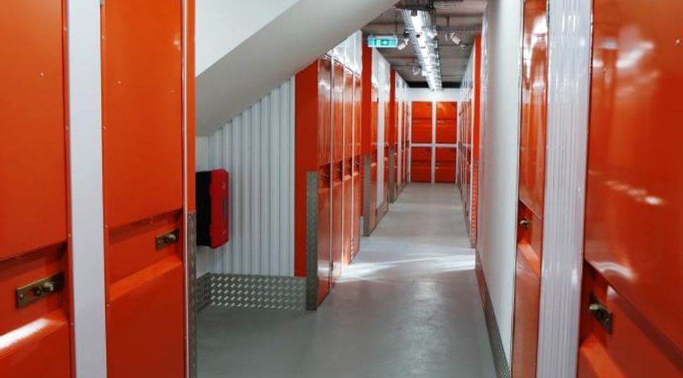 -StorageBook-Detailansicht 3 kwBox-Die-Lagerprofis-Selfstorage-Bremerhaven-Barkhausenstrasse-Innen-2.JPG