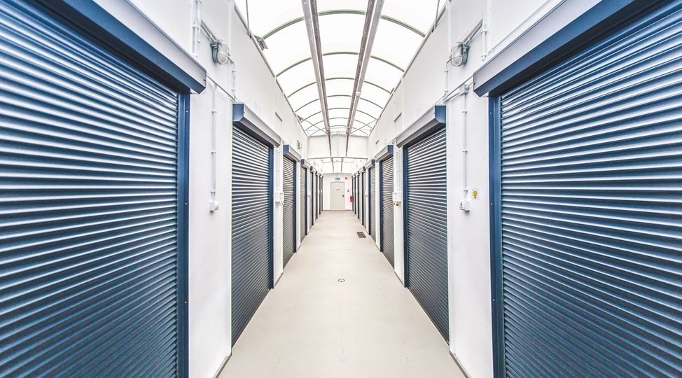 -StorageBook-Detailansicht 8 lagerraum_storage_selfstorage_einlagerung_lager-ein.de_Schw_lper_Braunschweig_lichtgang.jpg