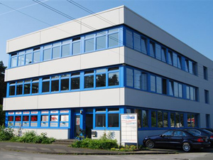 Safe-Box Bielefeld: 01-Safe Box Selfstorage Bielefeld Lagergebäude.jpg