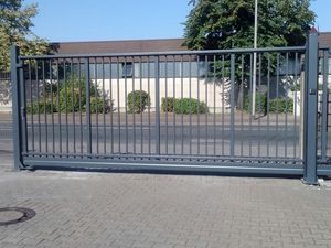 SelfStorage Stapper - Container-Lagerräume Duisburg: Duisburg Zur Kupferhutte 13 2.jpg