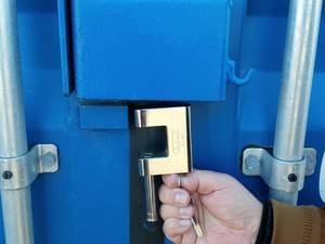 SelfStorage Stapper - Container-Lagerräume Duisburg: Duisburg Zur Kupferhutte 13 6.jpg