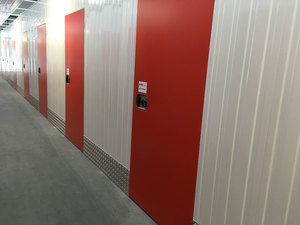 Lagerbox-Bremen Bremen: tueren-lagerbox.jpg
