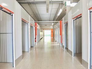 myStorage GmbH Neu-Ulm: Innen-Flur-breit1-NU.jpg