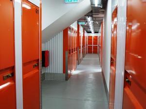 kwBox Die Lagerprofis Bremerhaven: kwBox-Die-Lagerprofis-Selfstorage-Bremerhaven-Barkhausenstrasse-Innen-3.JPG
