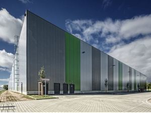 Boxie24 Lagerraum Düsseldorf: boxie24-lagerraum-dusseldorf-konigsallee--boxie24-lagerraum-berlin-zossener-strasse--2.jpg