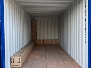 MieteDeinLager GmbH Senden: mietedeinlager-gmbh-senden-daimlerstrasse--14 qm Lagerraum - MieteDeinLager mit Umzugskartons.JPG