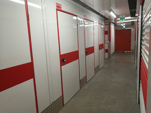 Top Box  Duisburg: top-box-duisburg-ruhrorter-str--Duisburg Lagergang.jpg