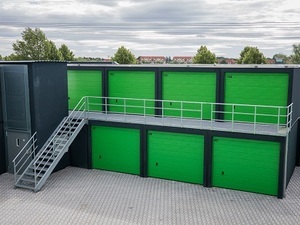 BOX!T Grevenbroich: box-t-grevenbroich-daimlerstr--Boxen Aufgang und Aufzug.jpg