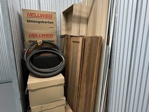 abstellbox.de Berlin: abstellbox-de-berlin-frank-zappa-strasse--Abstellbox Boxinhalt.JPG