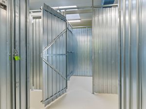 Storebox Stuttgart: storebox-stuttgart-neckarstrasse--Stuttgart St ckach (2).jpg