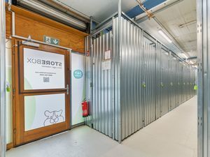 Storebox Stuttgart: storebox-stuttgart-neckarstrasse--Stuttgart St ckach 3.jpg