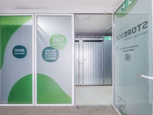 Storebox Stuttgart: storebox-stuttgart-unterlander-strasse--Storebox Stuttgart Zuffenhausen 3.jpg