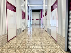 lila-mietlager Kaufbeuren: lila-mietlager-kaufbeuren-sudetenstrasse--IMG 5888.jpg