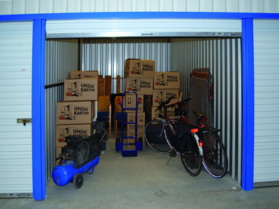 SafeBox Bielefeld Lagerraum mit Rolltor